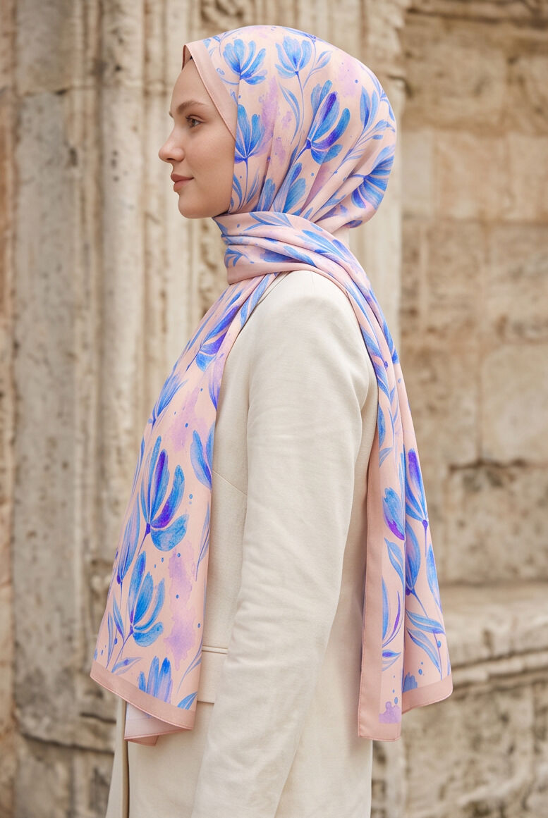 Soft Zarafet: Pudra Pembe & Mavi Çiçekli Şal